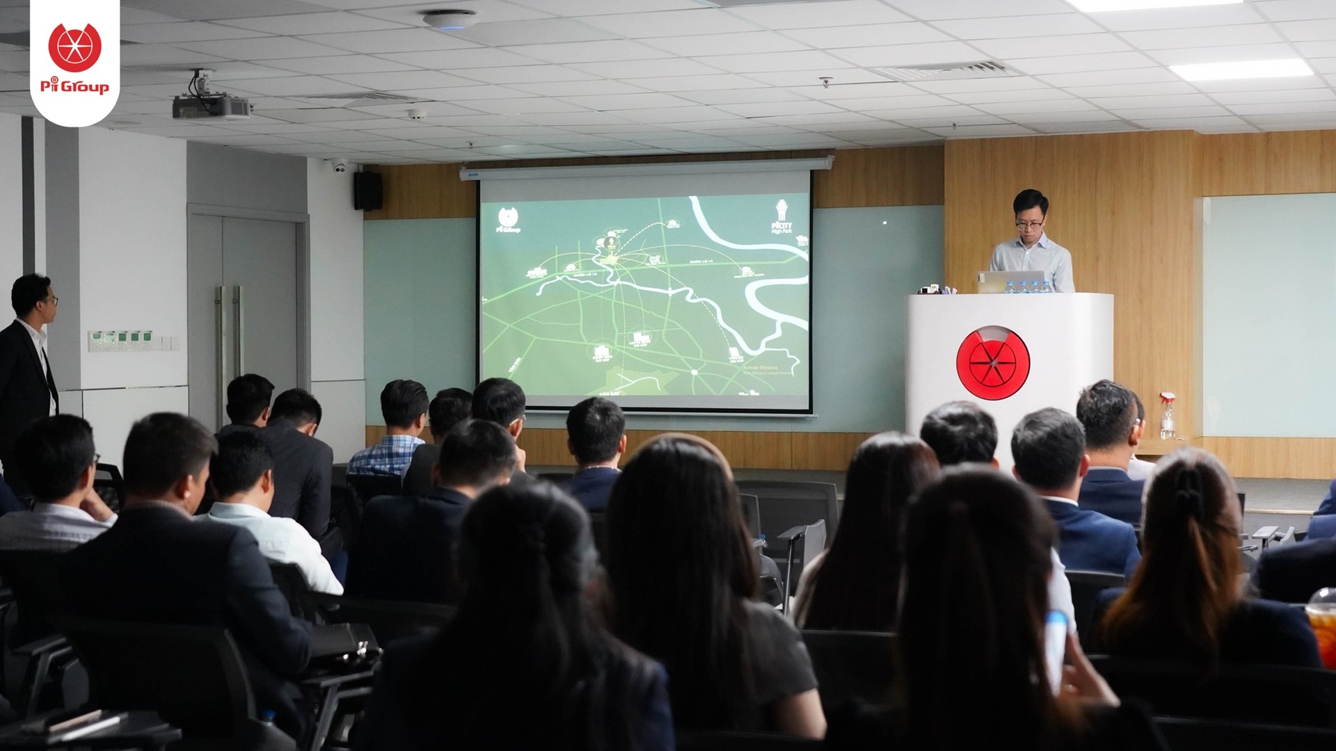 Hình ảnh Pi Group công bố chiến lược bứt phá tại CEO Summit 2025 (6) Hình ảnh Pi Group công bố chiến lược bứt phá tại CEO Summit 2025 (6)
