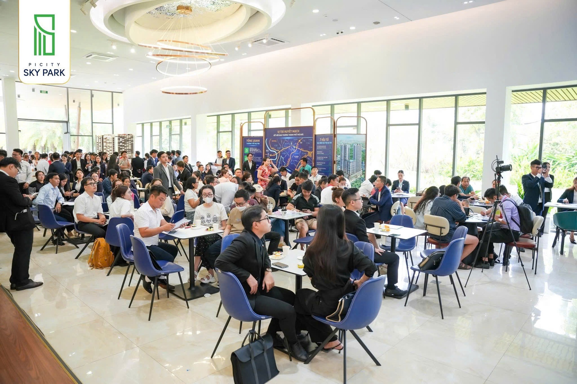 Khách hàng tham dự sự kiện Cafe sáng Picity 06072025 (7) Khách hàng tham dự sự kiện Cafe sáng Picity 06072025 (7)