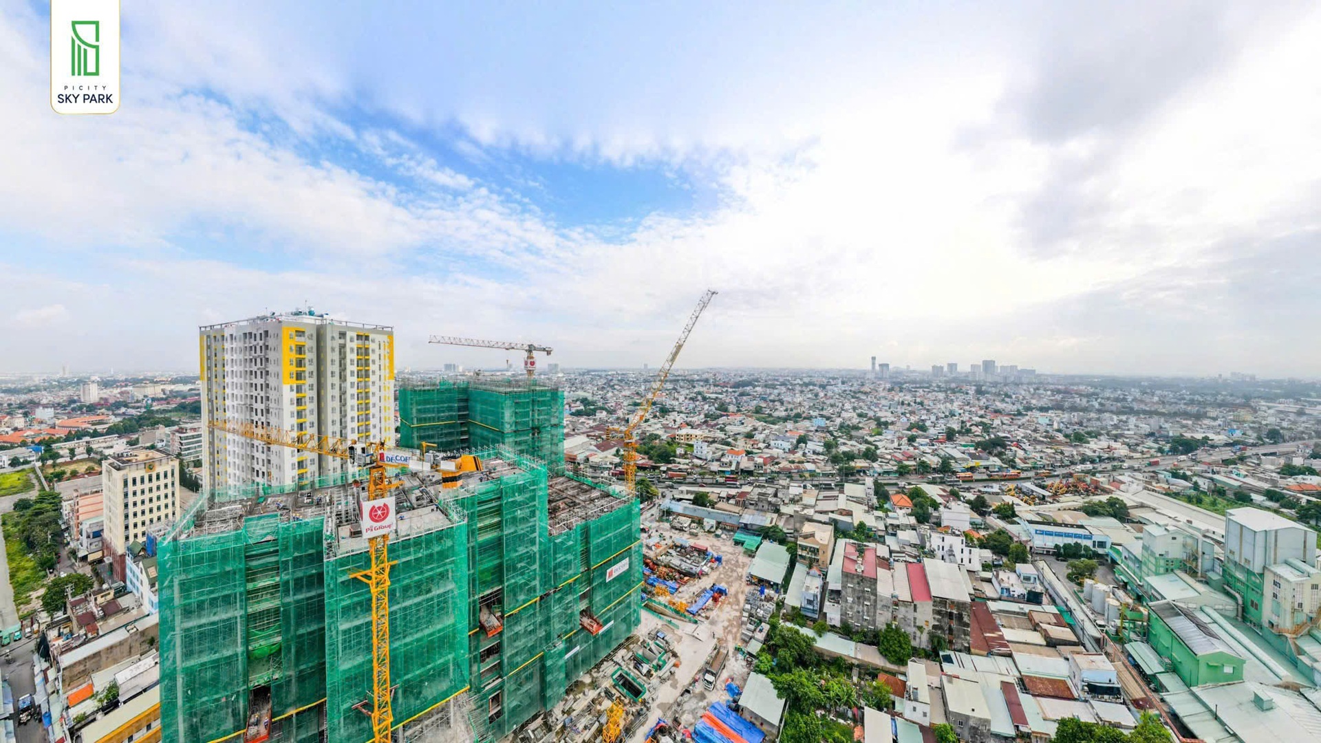 Tiến độ xây dựng Picity Sky Park 072025 Tiến độ xây dựng Picity Sky Park 072025