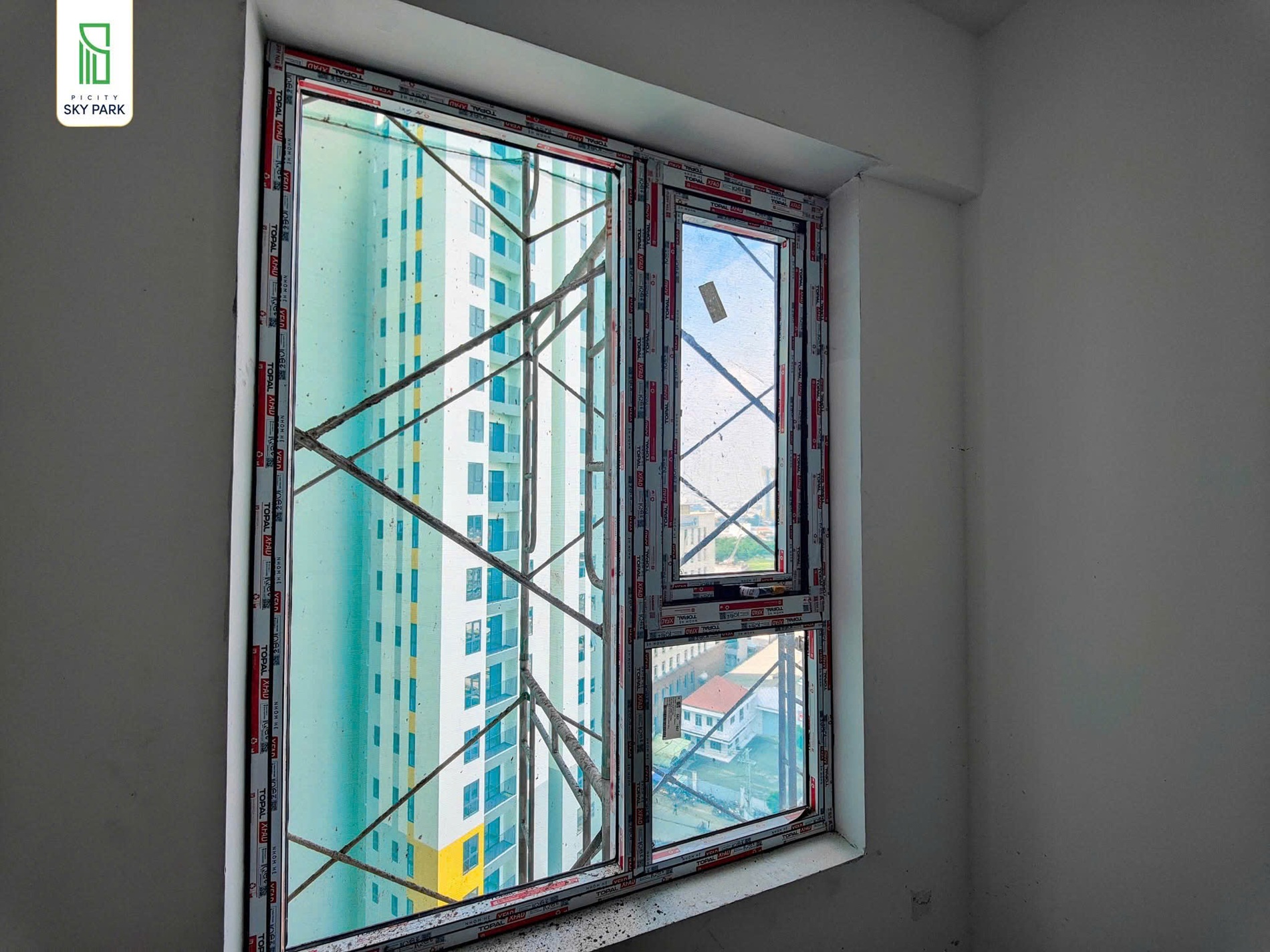 Cập nhật Tiến độ xây dựng Picity Sky Park 92025 (4) Cập nhật Tiến độ xây dựng Picity Sky Park 92025 (4)