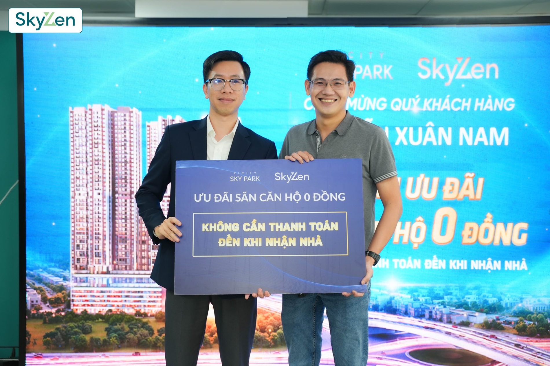 Khách hàng trúng căn hộ 0Đ tại Cafe Sáng Picity 19/10/2025 Khách hàng trúng căn hộ 0Đ tại Cafe Sáng Picity 19/10/2025