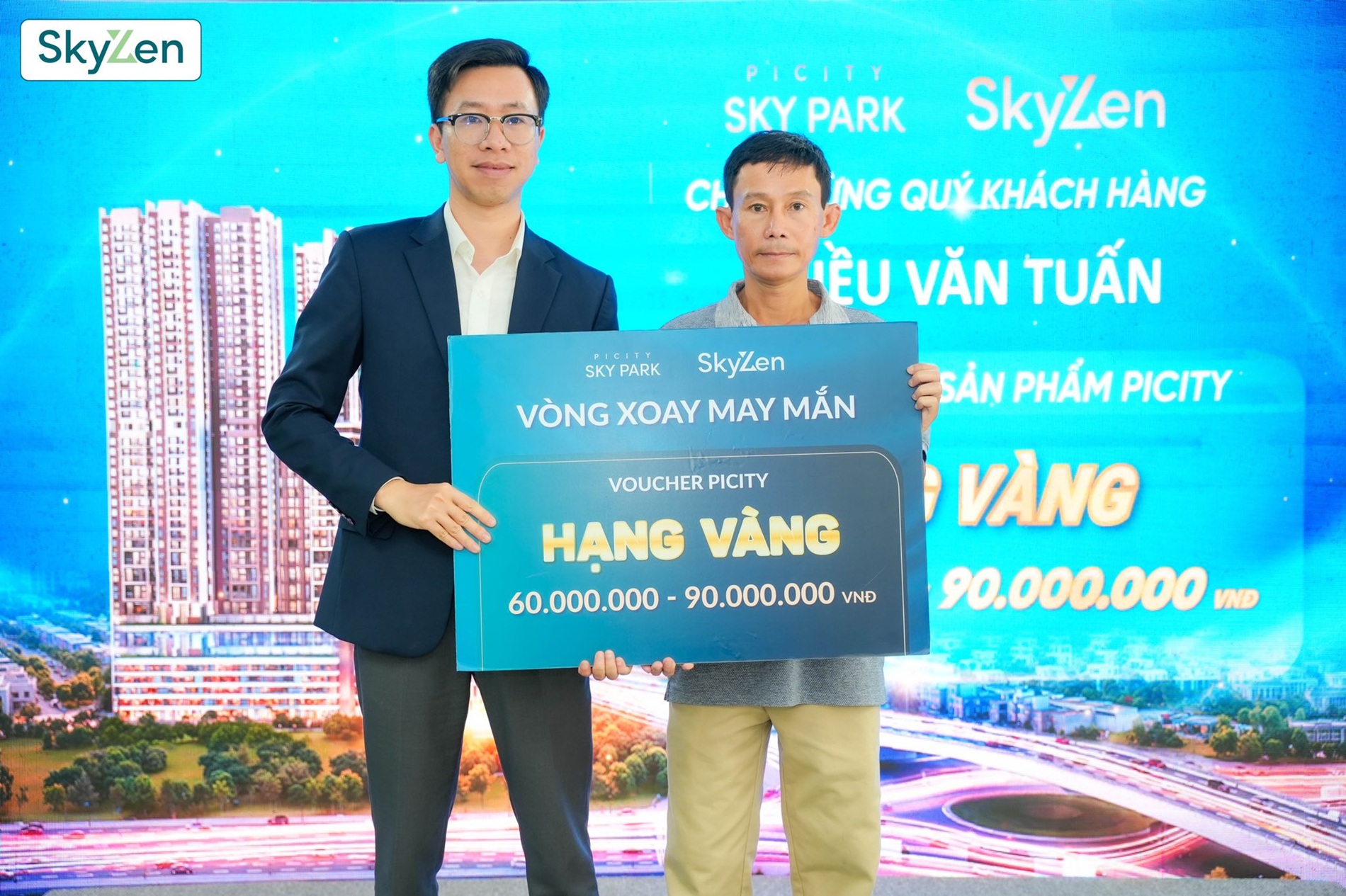 Khách hàng trúng thưởng tại Cafe Sáng Picity 19/10/2025 Khách hàng trúng thưởng tại Cafe Sáng Picity 19/10/2025
