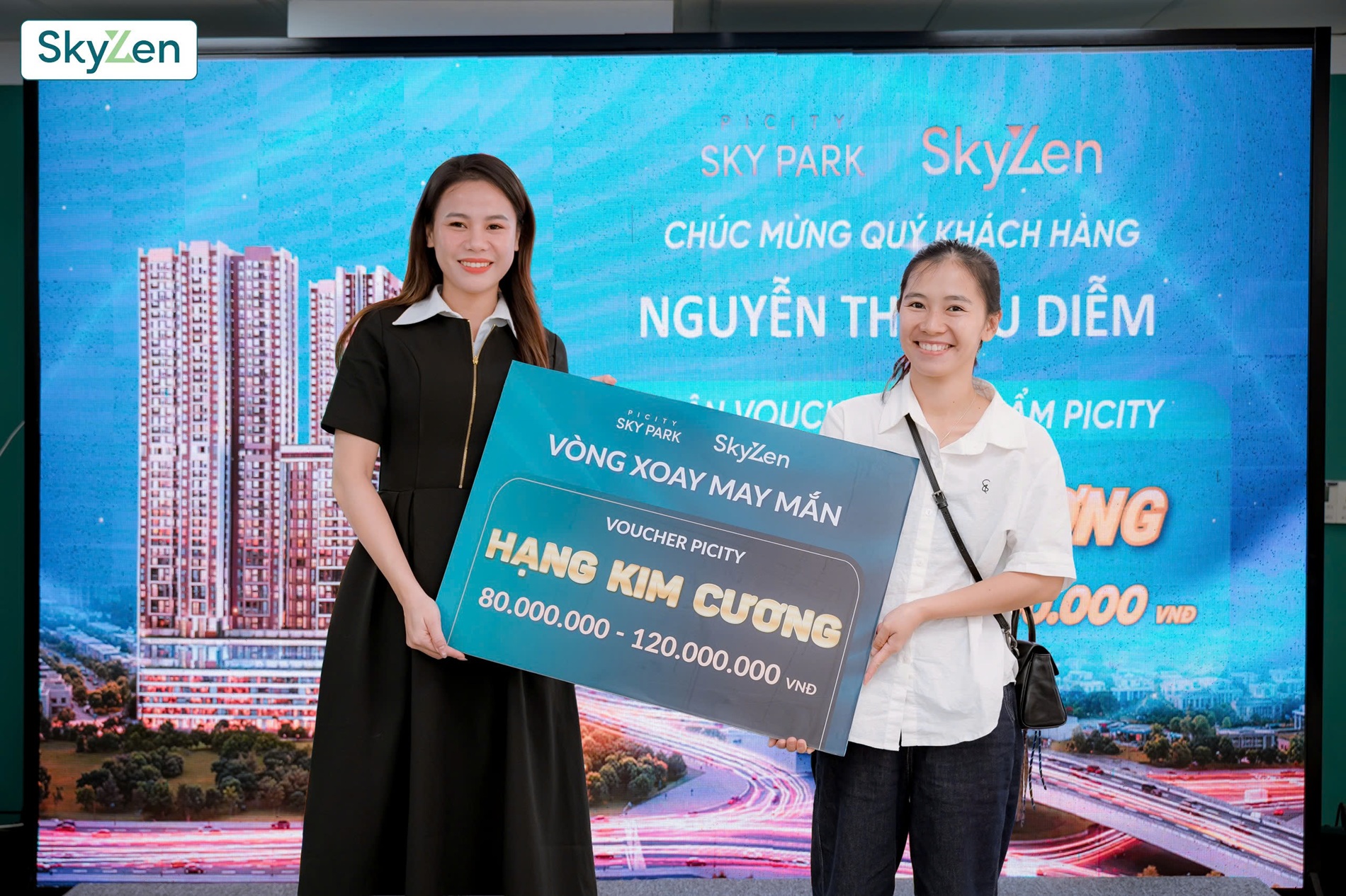 Khách hàng nhận ngay ưu đãi tại Cafe sáng Picity Sky Park 02112025 (7) Khách hàng nhận ngay ưu đãi tại Cafe sáng Picity Sky Park 02112025 (7)