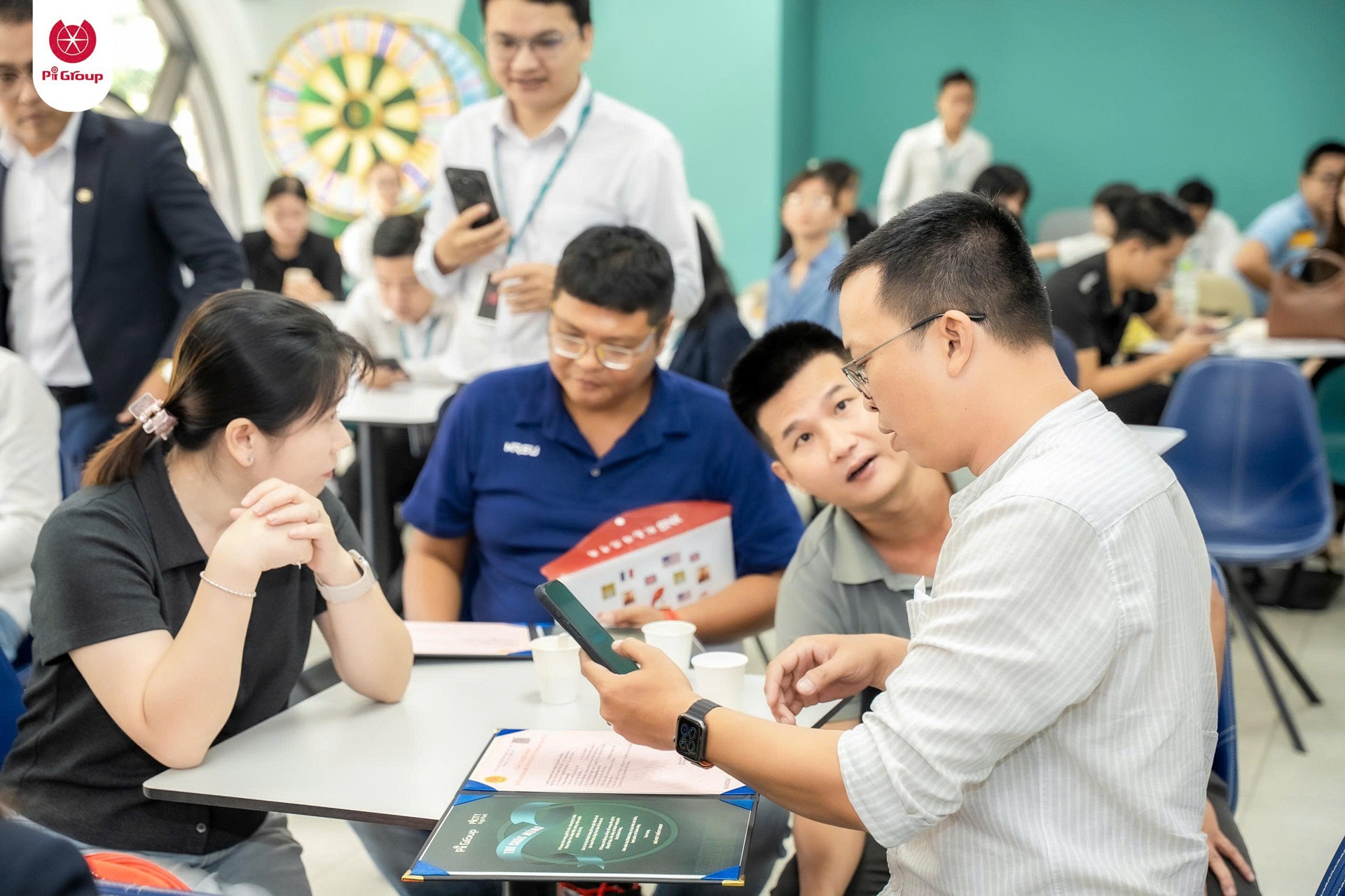 Tập đoàn Pi Group trao giấy chứng nhận quyền sở hữu Picity High Park (7) Tập đoàn Pi Group trao giấy chứng nhận quyền sở hữu Picity High Park (7)
