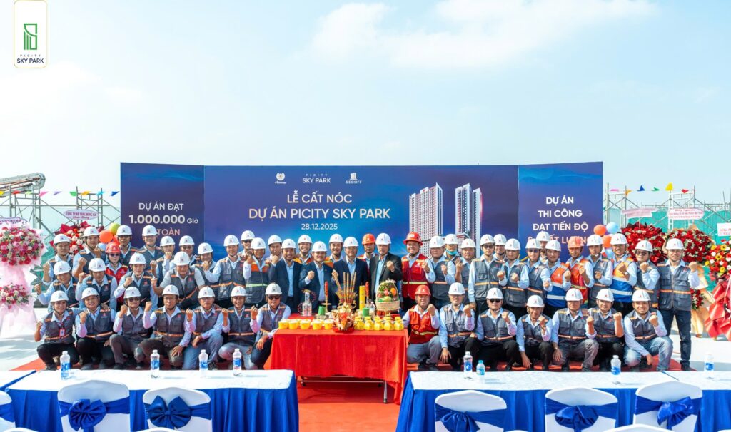 Cất nóc dự án Picity Sky Park 28/12/2025
